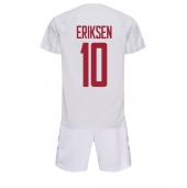 Maillot de football Réplique Danemark Christian Eriksen #10 Extérieur Enfant Mondial 2022 Manche Courte (+ Pantalon court)