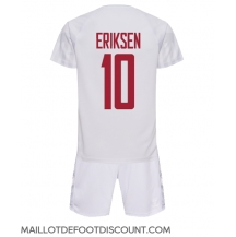 Maillot de football Réplique Danemark Christian Eriksen #10 Extérieur Enfant Mondial 2022 Manche Courte (+ Pantalon court)