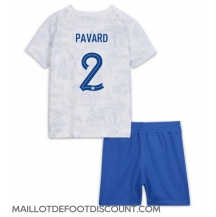 Maillot de football Réplique France Benjamin Pavard #2 Extérieur Enfant Mondial 2022 Manche Courte (+ Pantalon court)
