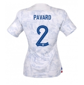 Maillot de football Réplique France Benjamin Pavard #2 Extérieur Femme Mondial 2022 Manche Courte
