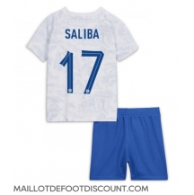 Maillot de football Réplique France William Saliba #17 Extérieur Enfant Mondial 2022 Manche Courte (+ Pantalon court)