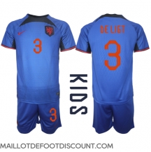 Maillot de football Réplique Pays-Bas Matthijs de Ligt #3 Extérieur Enfant Mondial 2022 Manche Courte (+ Pantalon court)