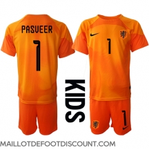 Maillot de football Réplique Pays-Bas Remko Pasveer #1 Gardien de but Extérieur Enfant Mondial 2022 Manche Courte (+ Pantalon court)