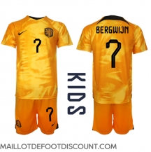 Maillot de football Réplique Pays-Bas Steven Bergwijn #7 Domicile Enfant Mondial 2022 Manche Courte (+ Pantalon court)