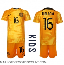Maillot de football Réplique Pays-Bas Tyrell Malacia #16 Domicile Enfant Mondial 2022 Manche Courte (+ Pantalon court)