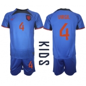 Maillot de football Réplique Pays-Bas Virgil van Dijk #4 Extérieur Enfant Mondial 2022 Manche Courte (+ Pantalon court)
