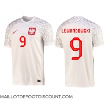 Maillot de football Réplique Pologne Robert Lewandowski #9 Domicile Mondial 2022 Manche Courte