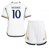 Maillot de football Réplique Real Madrid Luka Modric #10 Domicile Enfant 2023-24 Manche Courte (+ Pantalon court)