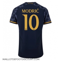 Maillot de football Réplique Real Madrid Luka Modric #10 Extérieur 2023-24 Manche Courte
