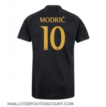Maillot de football Réplique Real Madrid Luka Modric #10 Troisième 2023-24 Manche Courte