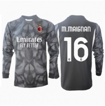 Maillot de football Réplique AC Milan Mike Maignan #16 Gardien de but Domicile 2024-25 Manche Longue