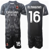 Maillot de football Réplique AC Milan Mike Maignan #16 Gardien de but Domicile Enfant 2024-25 Manche Courte (+ Pantalon court)
