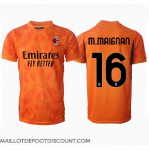Maillot de football Réplique AC Milan Mike Maignan #16 Gardien de but Extérieur 2024-25 Manche Courte