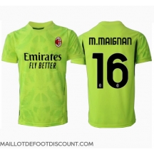 Maillot de football Réplique AC Milan Mike Maignan #16 Gardien de but Troisième 2024-25 Manche Courte
