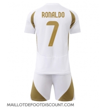 Maillot de football Réplique Al-Nassr Cristiano Ronaldo #7 Troisième Enfant 2024-25 Manche Courte (+ Pantalon court)