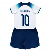 Maillot de football Réplique Angleterre Raheem Sterling #10 Domicile Enfant Mondial 2022 Manche Courte (+ Pantalon court)
