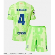 Maillot de football Réplique Barcelona Ronald Araujo #4 Troisième Enfant 2024-25 Manche Courte (+ Pantalon court)