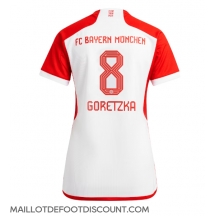 Maillot de football Réplique Bayern Munich Leon Goretzka #8 Domicile Femme 2023-24 Manche Courte