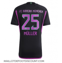 Maillot de football Réplique Bayern Munich Thomas Muller #25 Extérieur 2023-24 Manche Courte