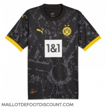 Maillot de football Réplique Borussia Dortmund Extérieur 2023-24 Manche Courte