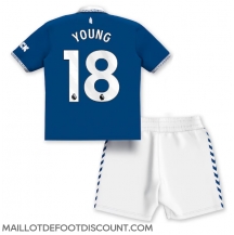 Maillot de football Réplique Everton Ashley Young #18 Domicile Enfant 2023-24 Manche Courte (+ Pantalon court)