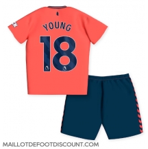 Maillot de football Réplique Everton Ashley Young #18 Extérieur Enfant 2023-24 Manche Courte (+ Pantalon court)