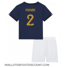 Maillot de football Réplique France Benjamin Pavard #2 Domicile Enfant Mondial 2022 Manche Courte (+ Pantalon court)