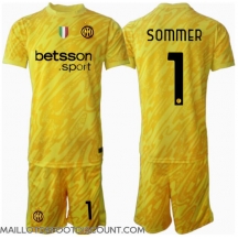 Maillot de football Réplique Inter Milan Yann Sommer #1 Gardien de but Extérieur Enfant 2024-25 Manche Courte (+ Pantalon court)