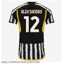 Maillot de football Réplique Juventus Alex Sandro #12 Domicile 2023-24 Manche Courte