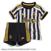 Maillot de football Réplique Juventus Domicile Enfant 2023-24 Manche Courte (+ Pantalon court)