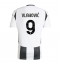 Maillot de football Réplique Juventus Dusan Vlahovic #9 Domicile 2024-25 Manche Courte