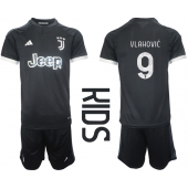 Maillot de football Réplique Juventus Dusan Vlahovic #9 Troisième Enfant 2023-24 Manche Courte (+ Pantalon court)