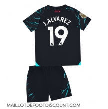 Maillot de football Réplique Manchester City Julian Alvarez #19 Troisième Enfant 2023-24 Manche Courte (+ Pantalon court)