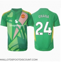 Maillot de football Réplique Manchester United Andre Onana #24 Gardien de but Troisième 2024-25 Manche Courte