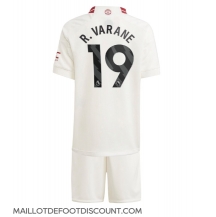 Maillot de football Réplique Manchester United Raphael Varane #19 Troisième Enfant 2023-24 Manche Courte (+ Pantalon court)