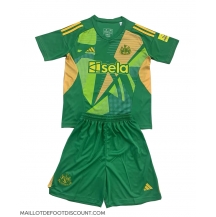 Maillot de football Réplique Newcastle United Gardien de but Domicile Enfant 2024-25 Manche Courte (+ Pantalon court)