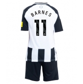 Maillot de football Réplique Newcastle United Harvey Barnes #11 Domicile Enfant 2024-25 Manche Courte (+ Pantalon court)