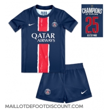 Maillot de football Réplique Paris Saint-Germain Domicile Enfant 2024-25 UCL Champions Manche Courte (+ Pantalon court)
