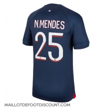 Maillot de football Réplique Paris Saint-Germain Nuno Mendes #25 Domicile 2023-24 Manche Courte