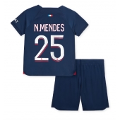Maillot de football Réplique Paris Saint-Germain Nuno Mendes #25 Domicile Enfant 2023-24 Manche Courte (+ Pantalon court)