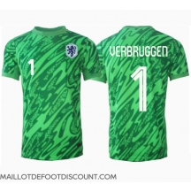 Maillot de football Réplique Pays-Bas Bart Verbruggen #1 Gardien de but Domicile Europe 2024 Manche Courte