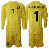 Maillot de football Réplique Pays-Bas Bart Verbruggen #1 Gardien de but Extérieur Enfant Europe 2024 Manche Longue (+ Pantalon court)