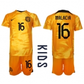 Maillot de football Réplique Pays-Bas Tyrell Malacia #16 Domicile Enfant Mondial 2022 Manche Courte (+ Pantalon court)