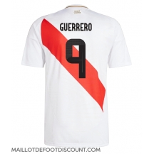 Maillot de football Réplique Pérou Paolo Guerrero #9 Domicile Copa America 2024 Manche Courte