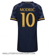 Maillot de football Réplique Real Madrid Luka Modric #10 Extérieur Femme 2023-24 Manche Courte