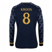 Maillot de football Réplique Real Madrid Toni Kroos #8 Extérieur 2023-24 Manche Longue