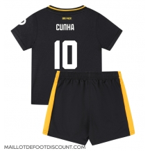 Maillot de football Réplique Wolves Matheus Cunha #10 Extérieur Enfant 2024-25 Manche Courte (+ Pantalon court)