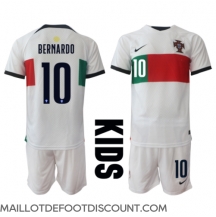 Maillot de football Réplique le Portugal Bernardo Silva #10 Extérieur Enfant Mondial 2022 Manche Courte (+ Pantalon court)