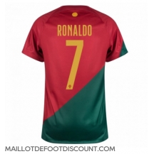 Maillot de football Réplique le Portugal Cristiano Ronaldo #7 Domicile Mondial 2022 Manche Courte