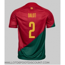 Maillot de football Réplique le Portugal Diogo Dalot #2 Domicile Mondial 2022 Manche Courte